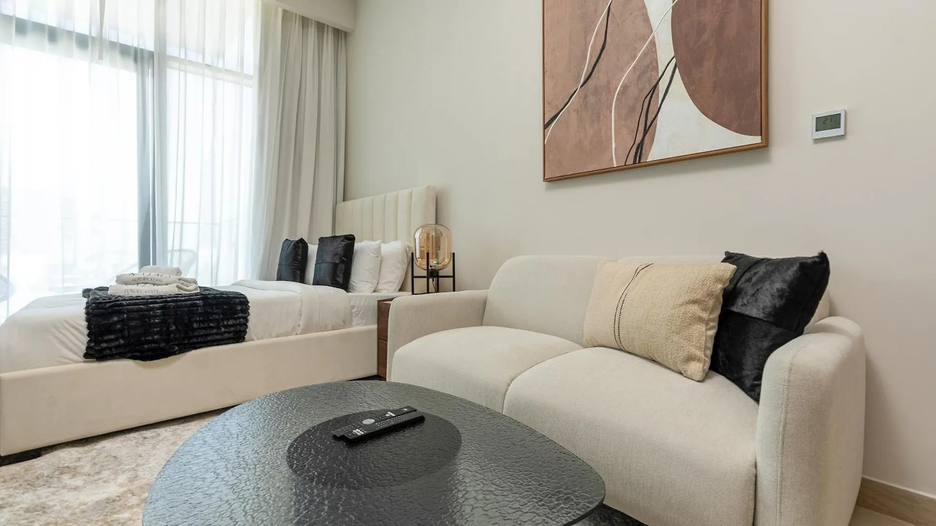 Apartment Nasma Luxury Stays - Azizi Riviera 6 Cozy Studio With Burj Khalifa View Dubai